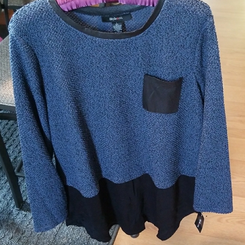 Women's Large Top